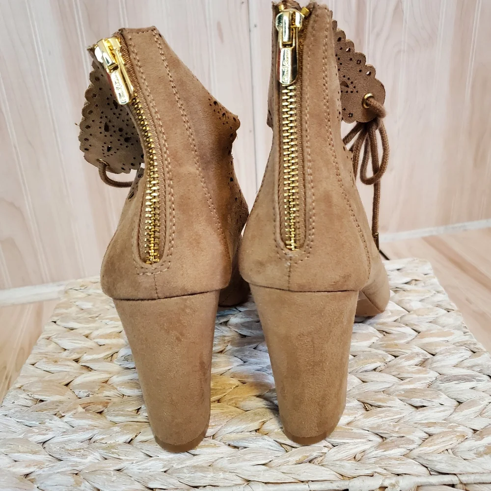 David Aaron Boho Tan Espadrilles Gladiator Chunky Heel Sandal Feminine Size 10